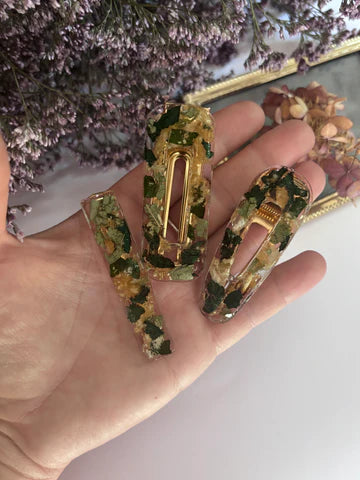 Barrettes en fleurs séchées surcyclées - arloca