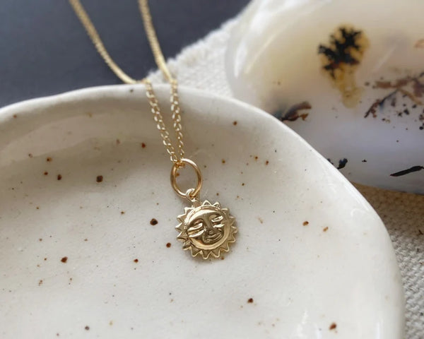 Collier avec breloque soleil - arloca