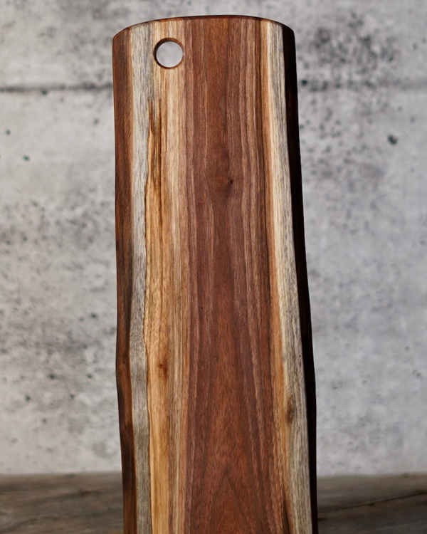 Planche à charcuterie Noyer noir ROUGE - arloca