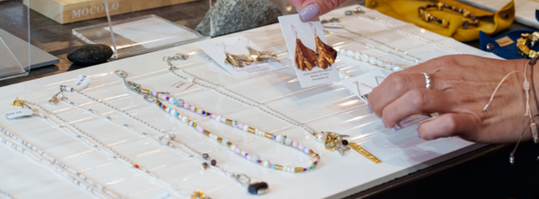 Comment mélanger, avec élégance, l'or et l'argent dans vos bijoux ?