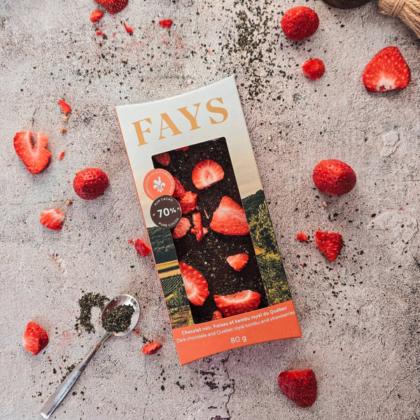 Tablette de chocolat noir, fraises et komby royal du Québec