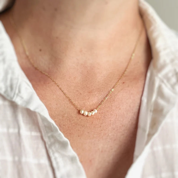 Collier or avec 5 mini perles - arloca