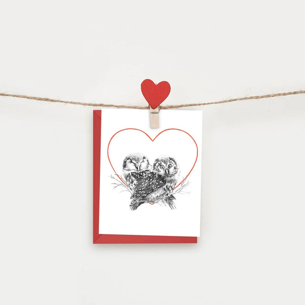 Carte de souhaits Chouettes dans un coeur - arloca