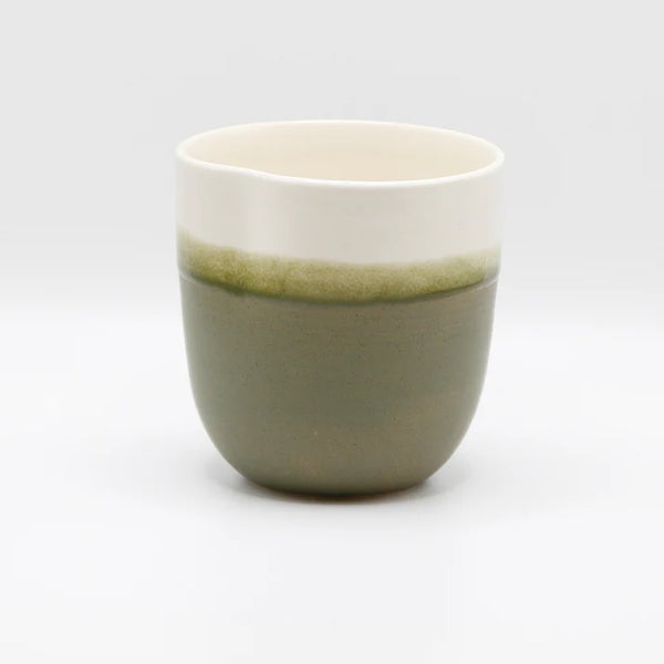 Gobelet en porcelaine vert