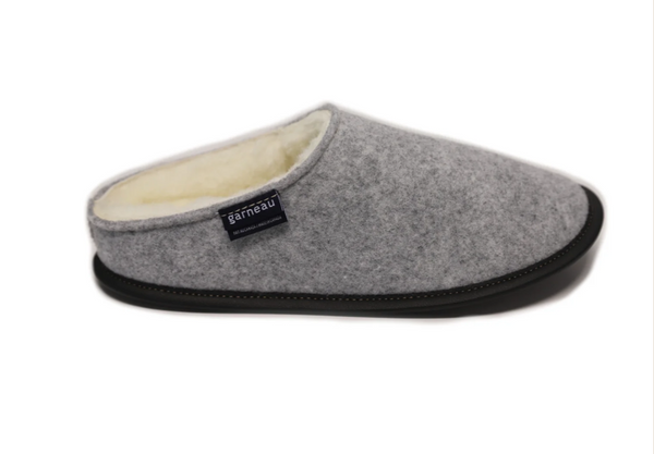 Pantoufles pour homme La flâneuse grises.