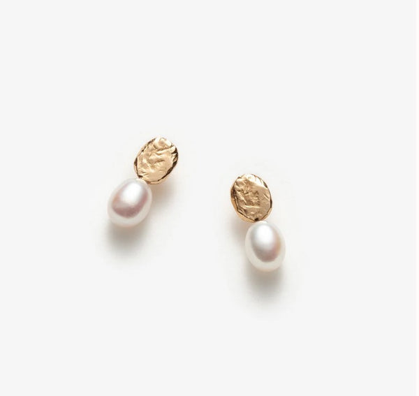 Boucles d'oreilles or martelées avec perle - arloca
